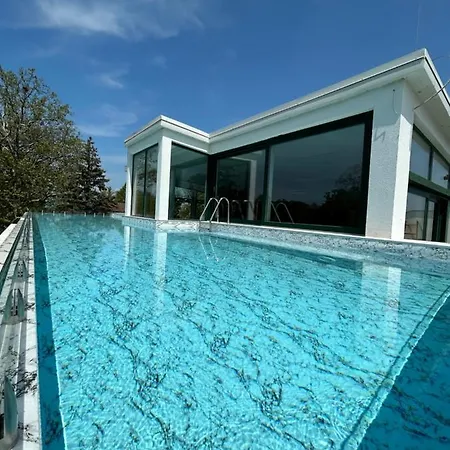 Hotell Bauhaus Dream Deluxe Siófok